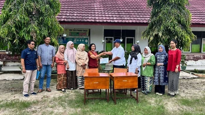 Awal tahun 2026 ini BUMN perkebunan ini memberikan bantuan meubeler sebanyak 30 Set meja kursi untuk Sekolah Dasar Negeri (SDN) 158/IX, Muaro Jambi.
